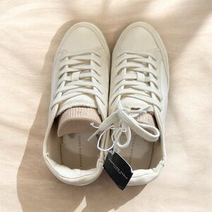 NWT AMERICAN EAGLE OUTFITTERS CANVAS SNEAKERS SIZE 8